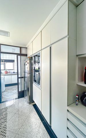 Apartamento à venda com 125m², 4 quartos e 3 vagasCozinha