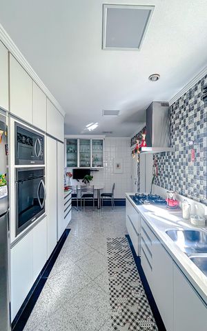 Apartamento à venda com 125m², 4 quartos e 3 vagasCozinha