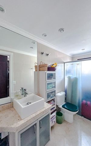 Apartamento à venda com 125m², 4 quartos e 3 vagasBanheiro da Suíte 2