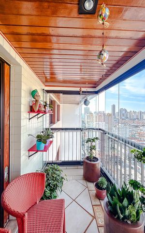 Apartamento à venda com 125m², 4 quartos e 3 vagasVaranda