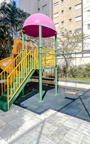 Apartamento à venda com 125m², 4 quartos e 3 vagasÁrea comum - Playground