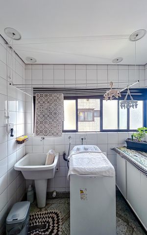 Apartamento à venda com 125m², 4 quartos e 3 vagasÁrea de Serviço