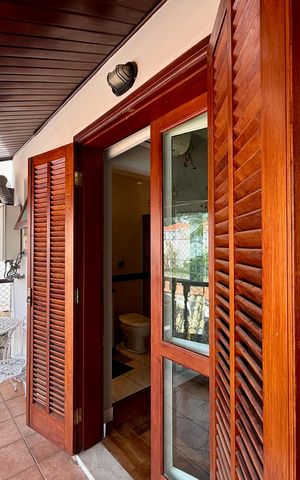Casa de condomínio à venda com 397m², 4 quartos e 4 vagas Casa de condomínio à venda com 397m², 4 quartos e 4 vagasSacada Suíte 3 e 4