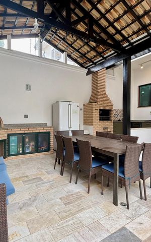 Casa de condomínio à venda com 397m², 4 quartos e 4 vagas Casa de condomínio à venda com 397m², 4 quartos e 4 vagasChurrasqueira