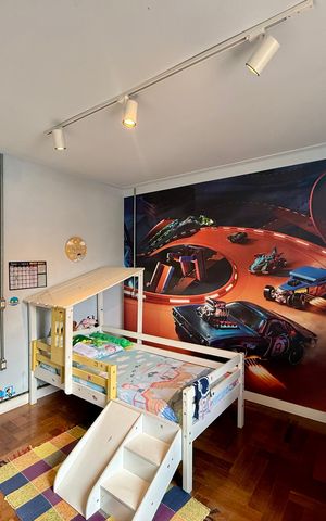 Casa de condomínio à venda com 397m², 4 quartos e 4 vagas Casa de condomínio à venda com 397m², 4 quartos e 4 vagasSuíte 1