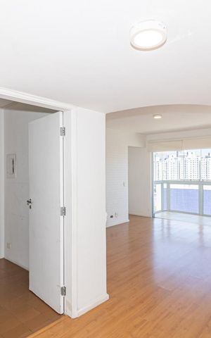 Apartamento à venda com 86m², 2 quartos e 1 vaga Apartamento à venda com 86m², 2 quartos e 1 vagaSala de Jantar