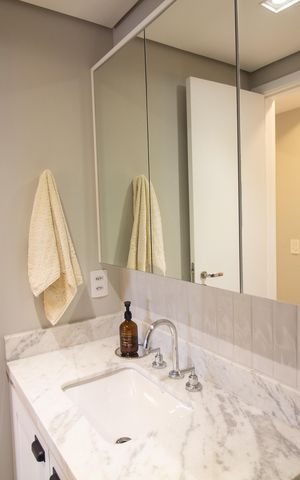 Apartamento à venda com 64m², 2 quartos e 1 vaga Apartamento à venda com 64m², 2 quartos e 1 vagaBanheiro da Suíte