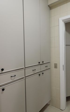 Apartamento à venda com 232m², 5 quartos e 3 vagasArmários Cozinha  