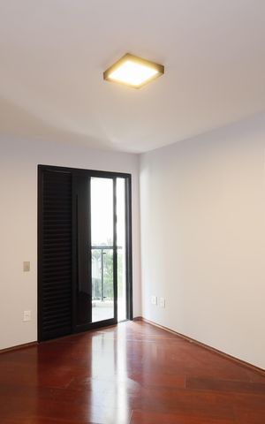 Apartamento à venda com 232m², 5 quartos e 3 vagasSuíte 2