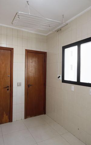 Apartamento à venda com 232m², 5 quartos e 3 vagasÁrea de Serviço