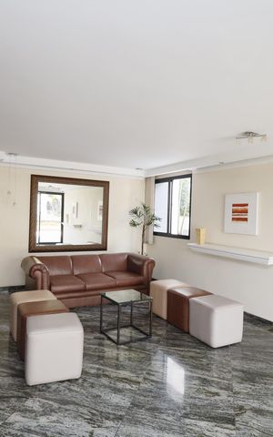 Apartamento à venda com 232m², 5 quartos e 3 vagasHall
