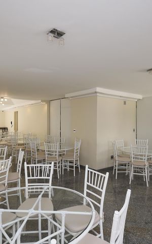 Apartamento à venda com 232m², 5 quartos e 3 vagasÁrea comum - Salão de festas