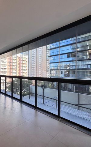 Apartamento à venda com 98m², 3 quartos e 2 vagas Apartamento à venda com 98m², 3 quartos e 2 vagasVaranda