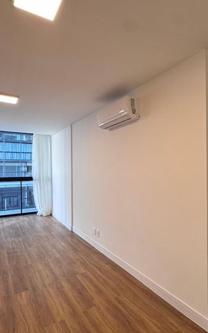 Apartamento à venda com 98m², 3 quartos e 2 vagas Apartamento à venda com 98m², 3 quartos e 2 vagasSuite