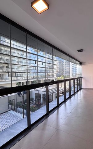 Apartamento à venda com 98m², 3 quartos e 2 vagas Apartamento à venda com 98m², 3 quartos e 2 vagasVaranda