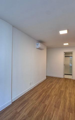 Apartamento à venda com 98m², 3 quartos e 2 vagas Apartamento à venda com 98m², 3 quartos e 2 vagasSuite