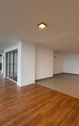 Apartamento à venda com 119m², 3 quartos e 2 vagasVaranda