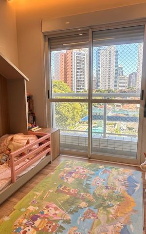Apartamento à venda com 234m², 4 quartos e 4 vagas Apartamento à venda com 234m², 4 quartos e 4 vagasSuíte