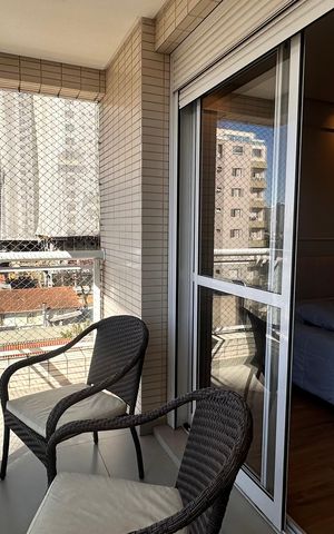 Apartamento à venda com 234m², 4 quartos e 4 vagas Apartamento à venda com 234m², 4 quartos e 4 vagasVaranda da Suíte 3