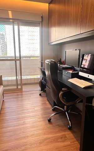 Apartamento à venda com 234m², 4 quartos e 4 vagas Apartamento à venda com 234m², 4 quartos e 4 vagasEscritório
