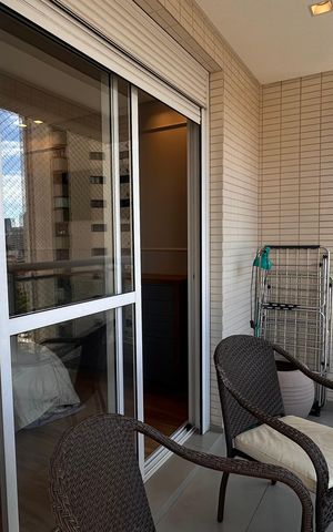 Apartamento à venda com 234m², 4 quartos e 4 vagas Apartamento à venda com 234m², 4 quartos e 4 vagasVaranda da Suíte 3