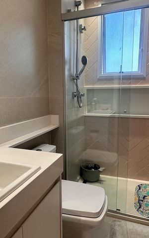 Apartamento à venda com 234m², 4 quartos e 4 vagas Apartamento à venda com 234m², 4 quartos e 4 vagasBanheiro da Suíte