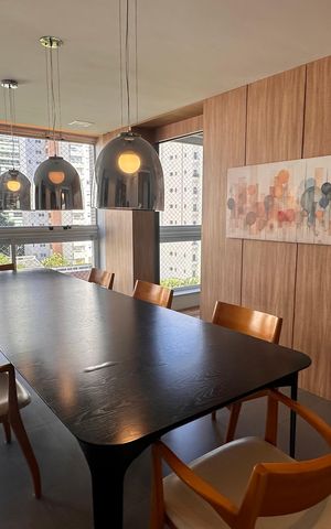 Apartamento à venda com 234m², 4 quartos e 4 vagas Apartamento à venda com 234m², 4 quartos e 4 vagasVaranda da Sala
