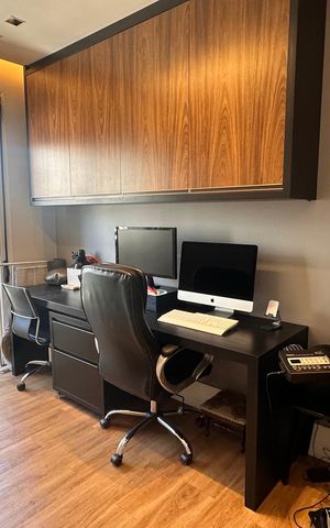 Apartamento à venda com 234m², 4 quartos e 4 vagas Apartamento à venda com 234m², 4 quartos e 4 vagasEscritório
