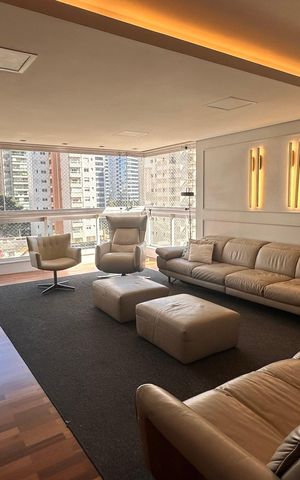 Apartamento à venda com 234m², 4 quartos e 4 vagas Apartamento à venda com 234m², 4 quartos e 4 vagasSala