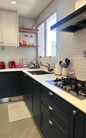 Apartamento à venda com 234m², 4 quartos e 4 vagas Apartamento à venda com 234m², 4 quartos e 4 vagasCozinha