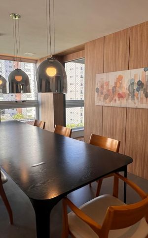 Apartamento à venda com 234m², 4 quartos e 4 vagas Apartamento à venda com 234m², 4 quartos e 4 vagasVaranda da Sala