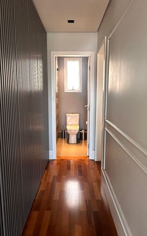Apartamento à venda com 234m², 4 quartos e 4 vagas Apartamento à venda com 234m², 4 quartos e 4 vagasCorredor