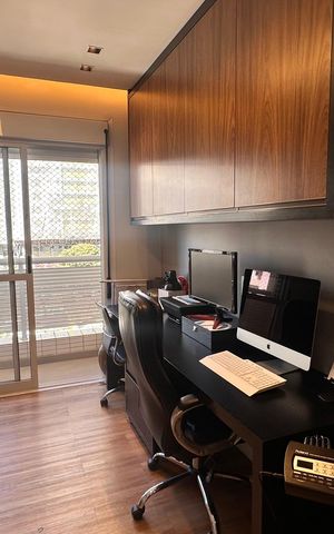 Apartamento à venda com 234m², 4 quartos e 4 vagas Apartamento à venda com 234m², 4 quartos e 4 vagasEscritório