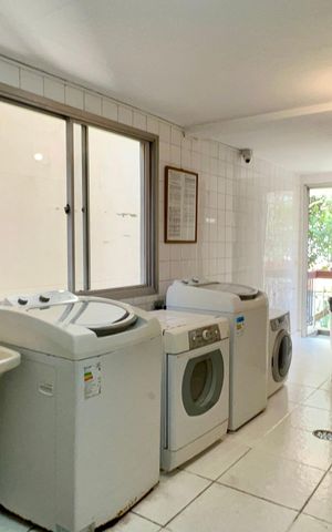 Studio à venda com 28m², 1 quarto e 1 vaga Studio à venda com 28m², 1 quarto e 1 vagaLavanderia