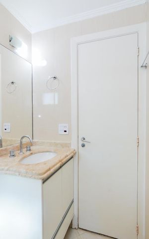 Apartamento à venda com 75m², 3 quartos e 2 vagasBanheiro da Suíte