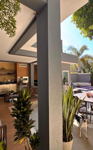 Casa de condomínio à venda com 340m², 4 quartos e 3 vagas