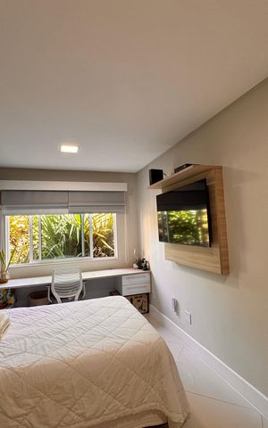 Casa de condomínio à venda com 340m², 4 quartos e 3 vagas Casa de condomínio à venda com 340m², 4 quartos e 3 vagasSuíte 2