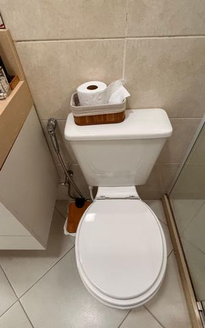 Casa de condomínio à venda com 340m², 4 quartos e 3 vagas Casa de condomínio à venda com 340m², 4 quartos e 3 vagasSuíte 2 - Banheiro