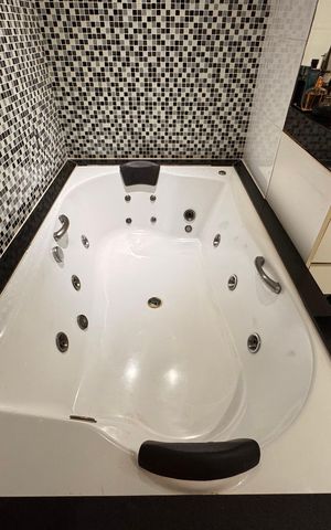 Casa de condomínio à venda com 340m², 4 quartos e 3 vagas Casa de condomínio à venda com 340m², 4 quartos e 3 vagasSuíte 3 (Master) - Banheiro
