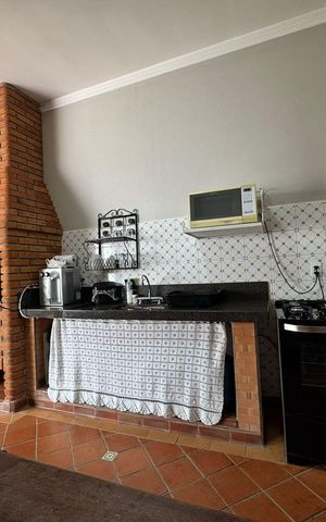 Casa à venda com 185m², 3 quartos e 4 vagasÁrea externa