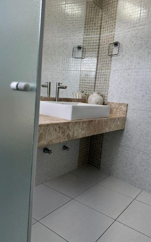 Casa à venda com 185m², 3 quartos e 4 vagasBanheiro
