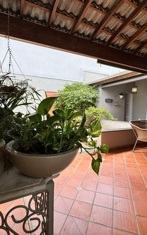 Casa à venda com 185m², 3 quartos e 4 vagasÁrea externa