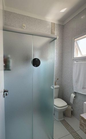 Casa à venda com 185m², 3 quartos e 4 vagasBanheiro