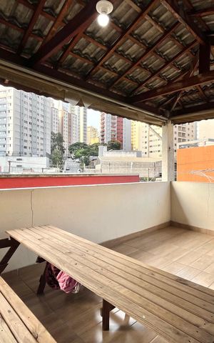 Casa à venda com 150m², 3 quartos e 2 vagas Casa à venda com 150m², 3 quartos e 2 vagasÁrea externa