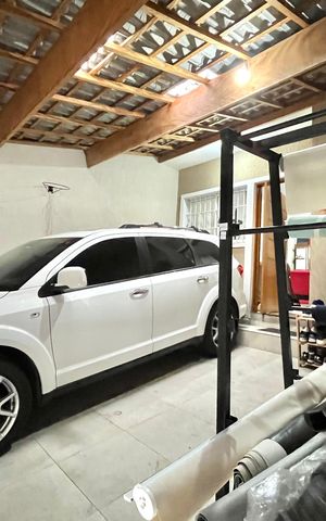 Casa à venda com 150m², 3 quartos e 2 vagas Casa à venda com 150m², 3 quartos e 2 vagasGaragem