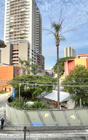 Casa à venda com 150m², 3 quartos e 2 vagas Casa à venda com 150m², 3 quartos e 2 vagasVista área externa