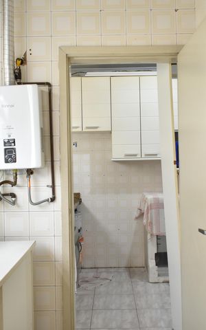 Apartamento à venda com 98m², 3 quartos e 1 vagaÁrea de Serviço