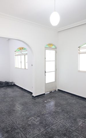 Casa à venda com 350m², 4 quartos e 14 vagasSala