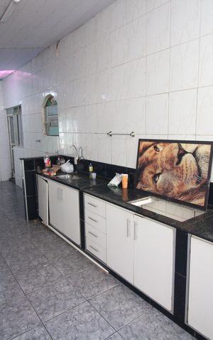 Casa à venda com 350m², 4 quartos e 14 vagasCozinha