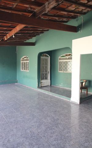 Casa à venda com 350m², 4 quartos e 14 vagasQuintal
